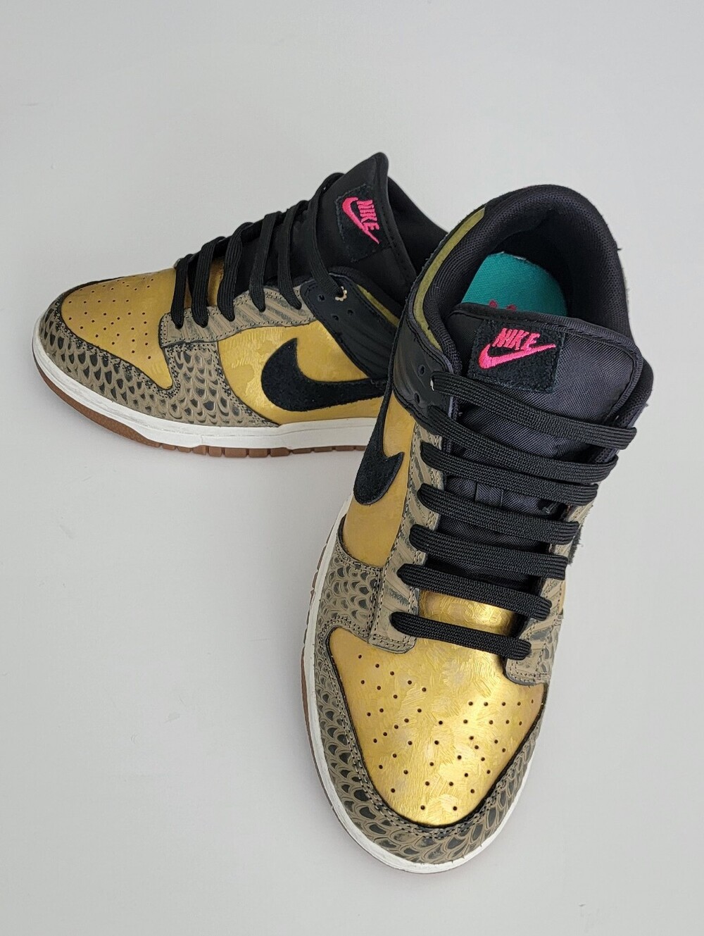 Nike Women's Dunk Low Dia De Muertos Size 10